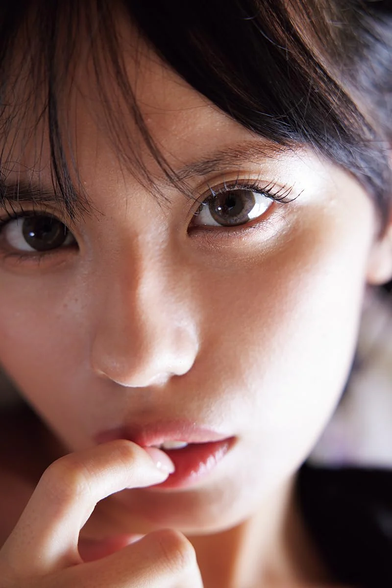 Airi Nagisa Photo Book "nagisairo ni tokeru" - Image 2