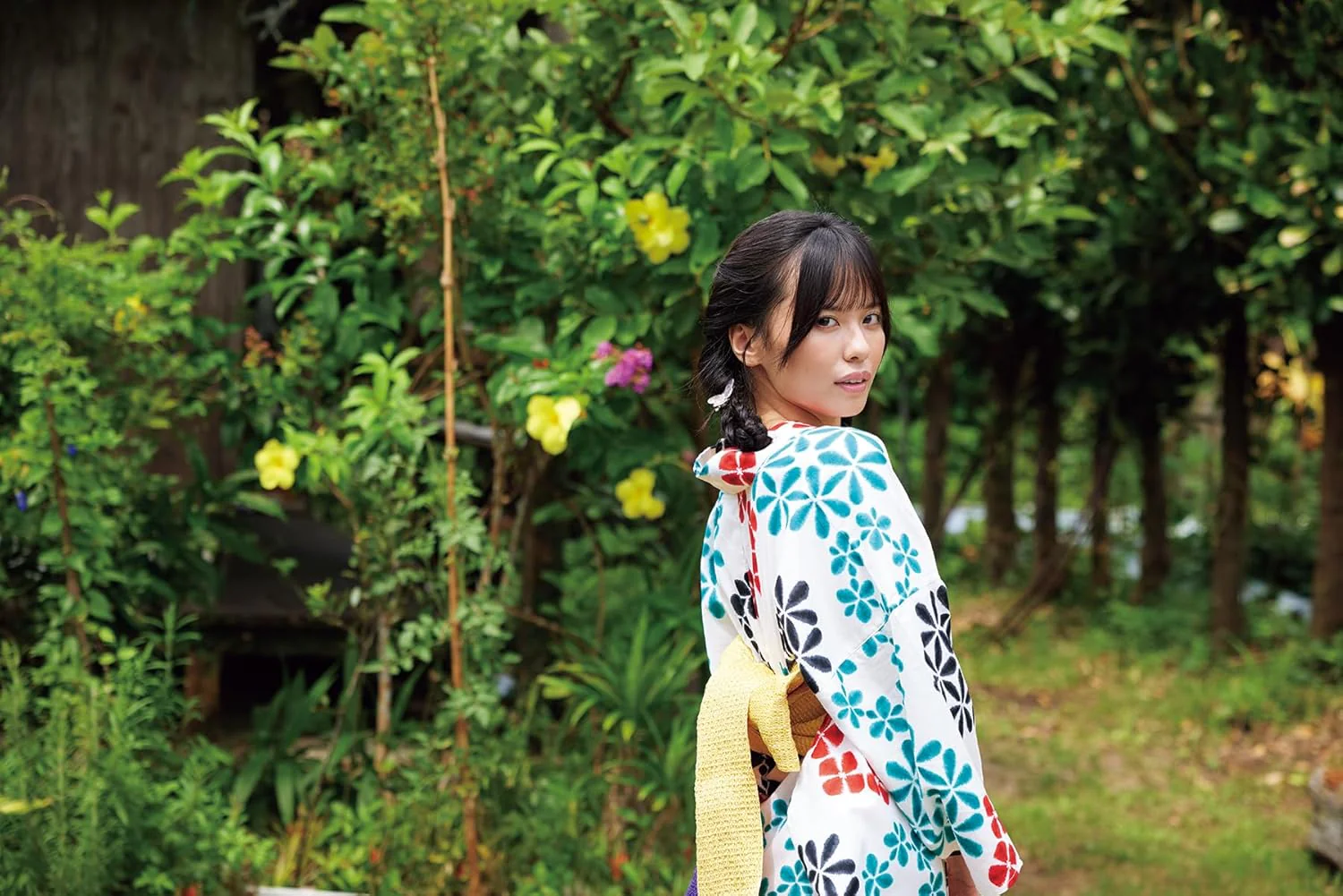 Airi Nagisa Photo Book "nagisairo ni tokeru" - Image 7
