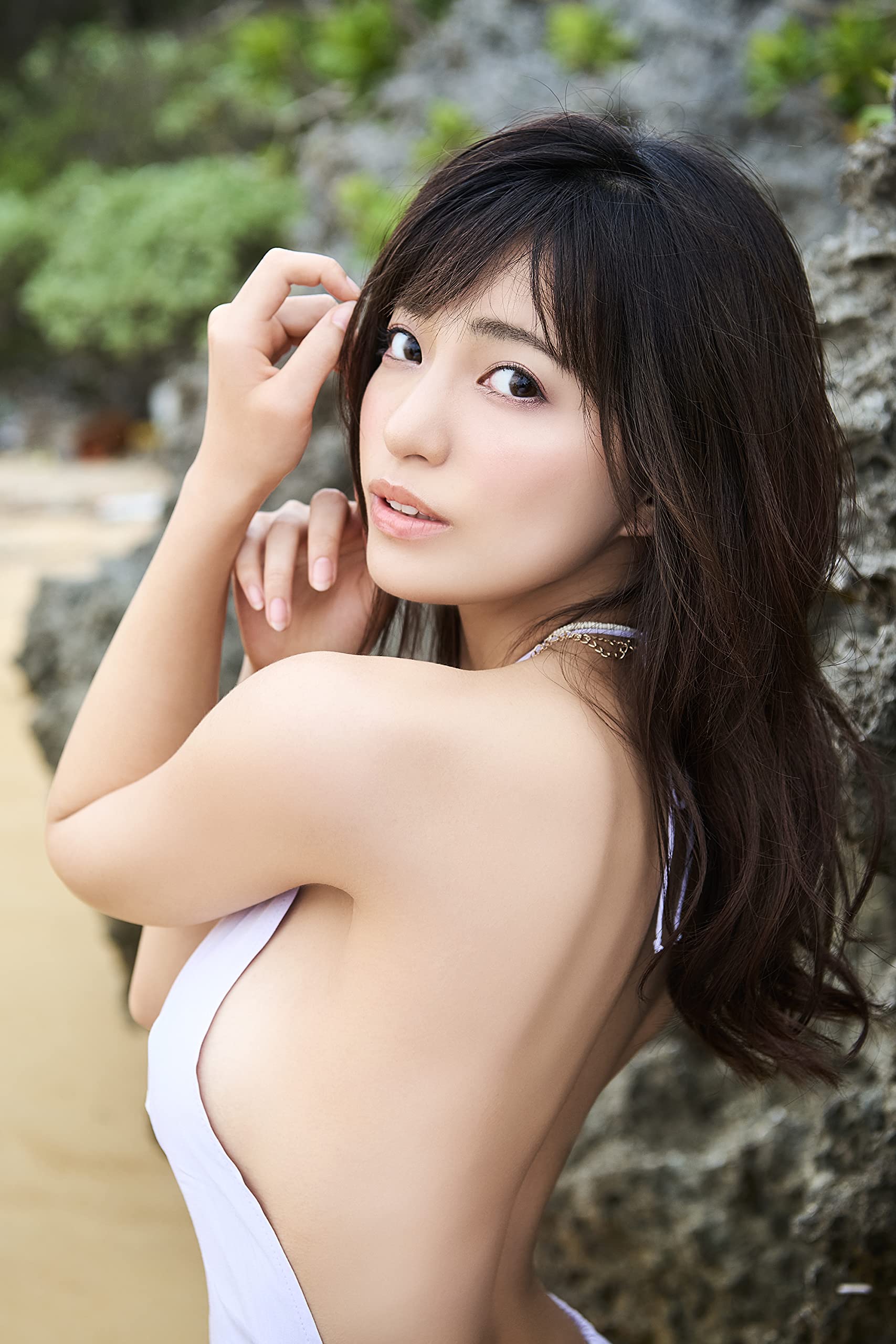 Akari Neo Photo Book "NEO World" - Image 5