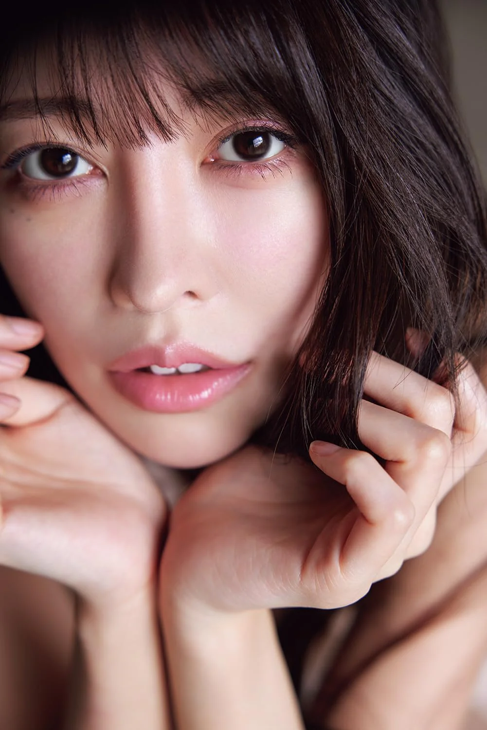Hinako Mori Photo Book "6 I am" - Image 4