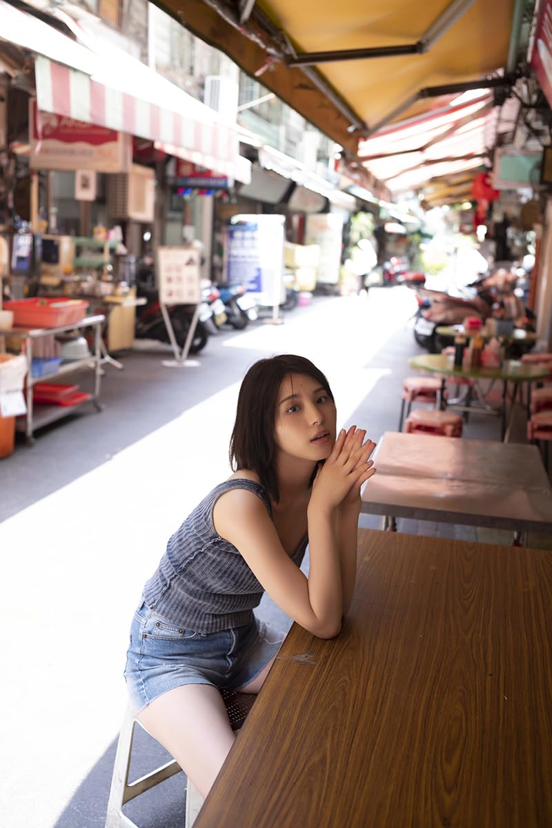Iori Sagara 1st Photo Book "Fuyumu" - Image 3