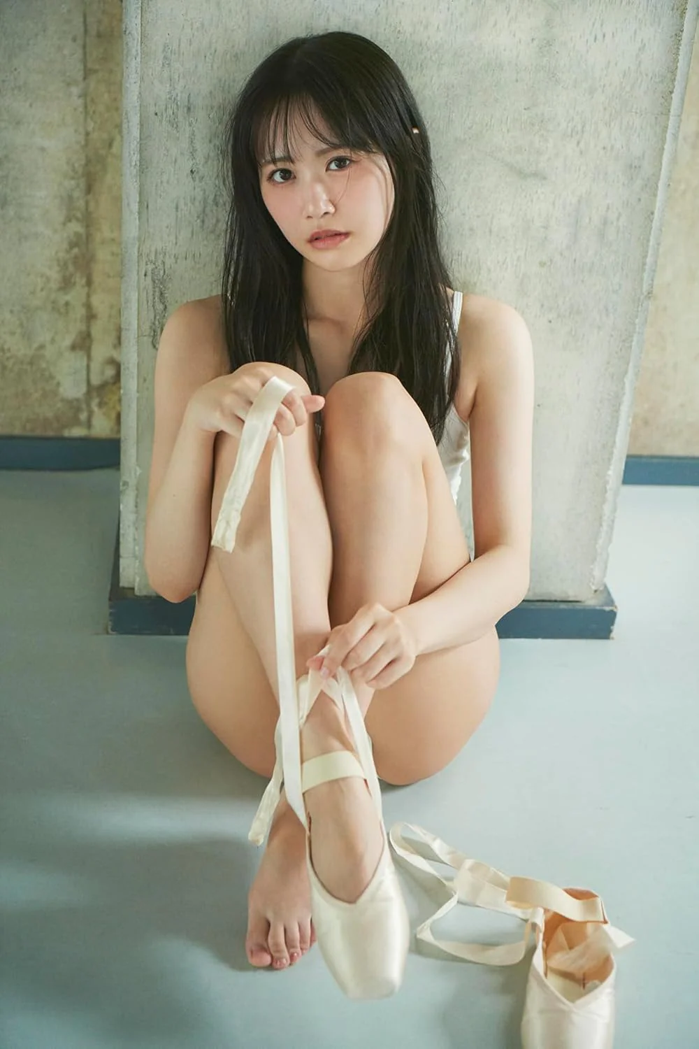Mai Nakamura 1st Photo Book "kirai no hantai" / AKB48 STU48 - Image 5