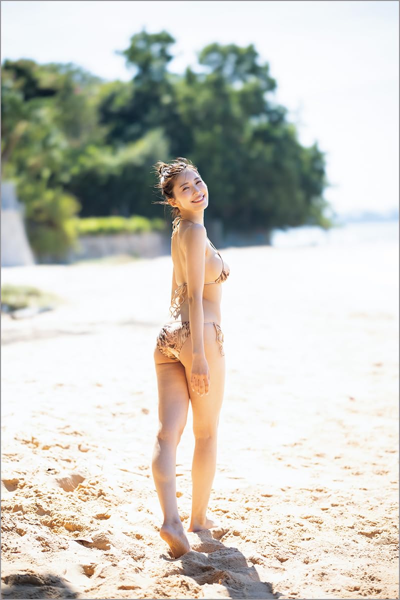 Mai Tsubasa Photo Book illume - Image 2
