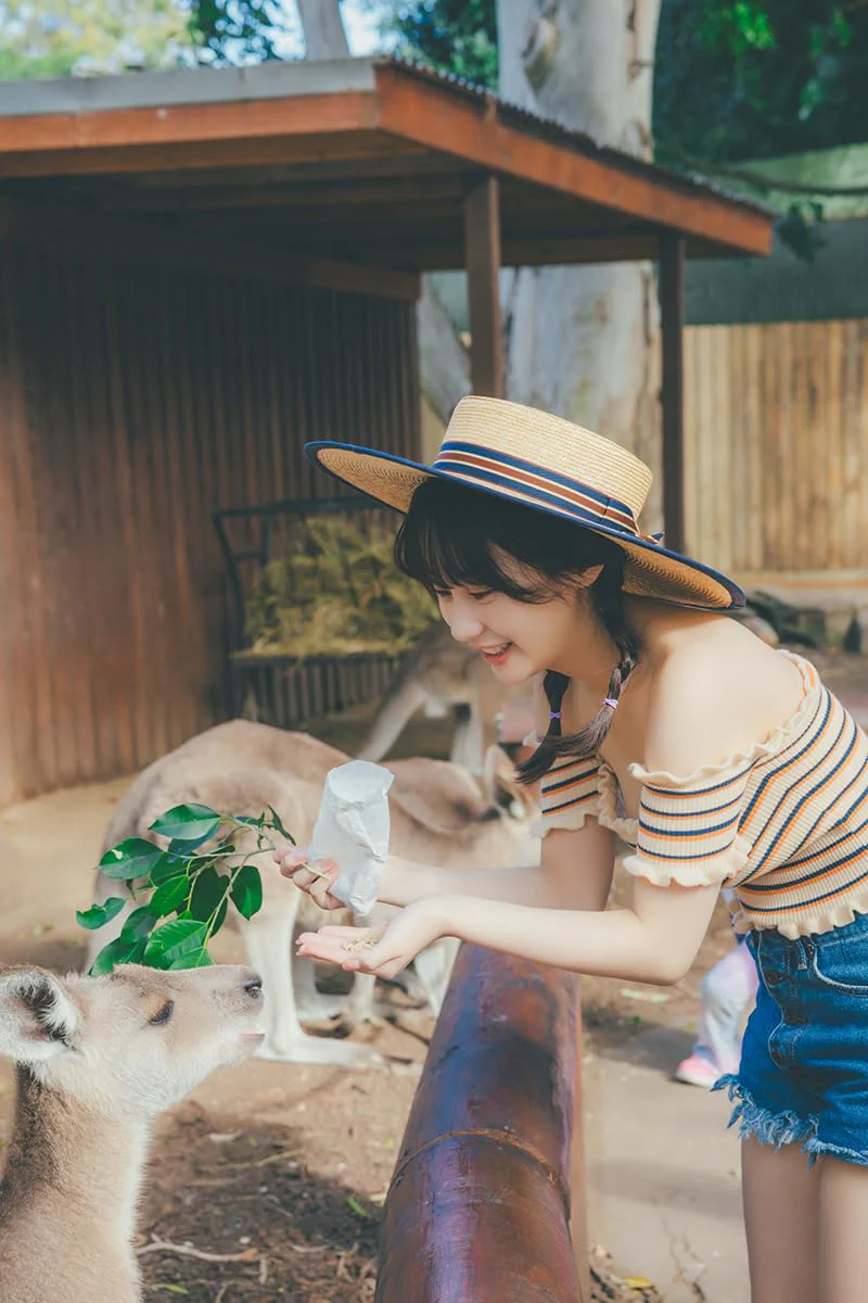 Miku Tanaka 2nd Photo Book 'kimamani'  / AKB48 HKT48 - Image 4