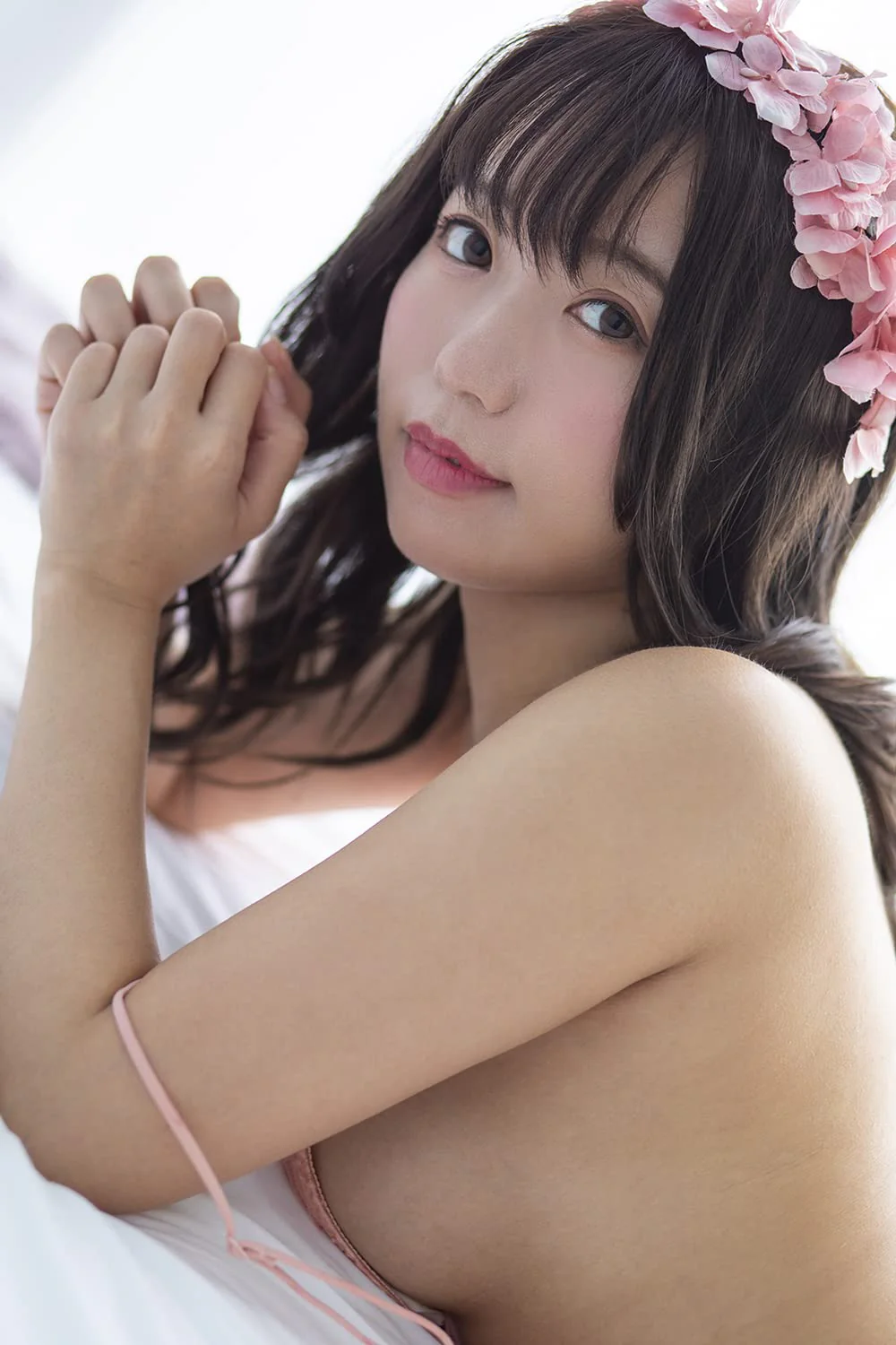 Minori Kohinata 1st Photo Book "Keep it a secret" - Image 6