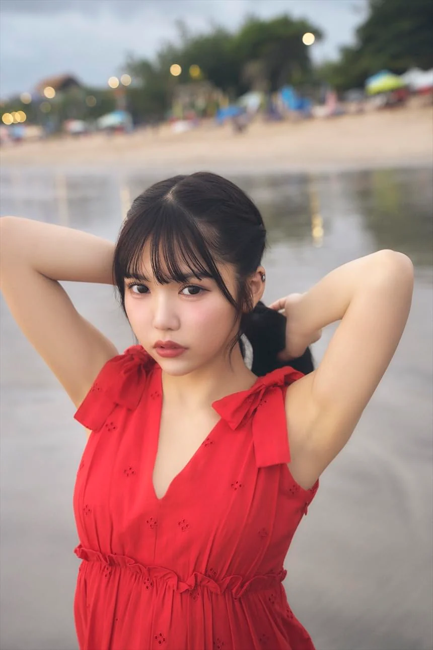 Mizuki Tsushiro 1st Photo Book / Jams Collection - Image 6