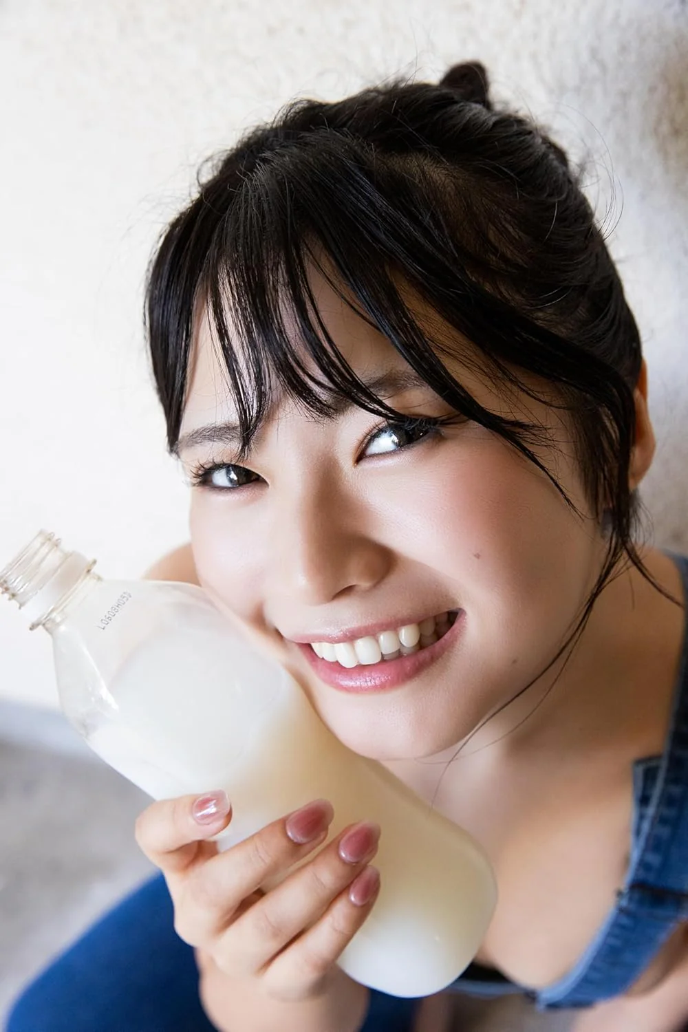 Nanami Miyakoshi 1st Nude Photo Book Osananajimi Nugimashita - Image 5