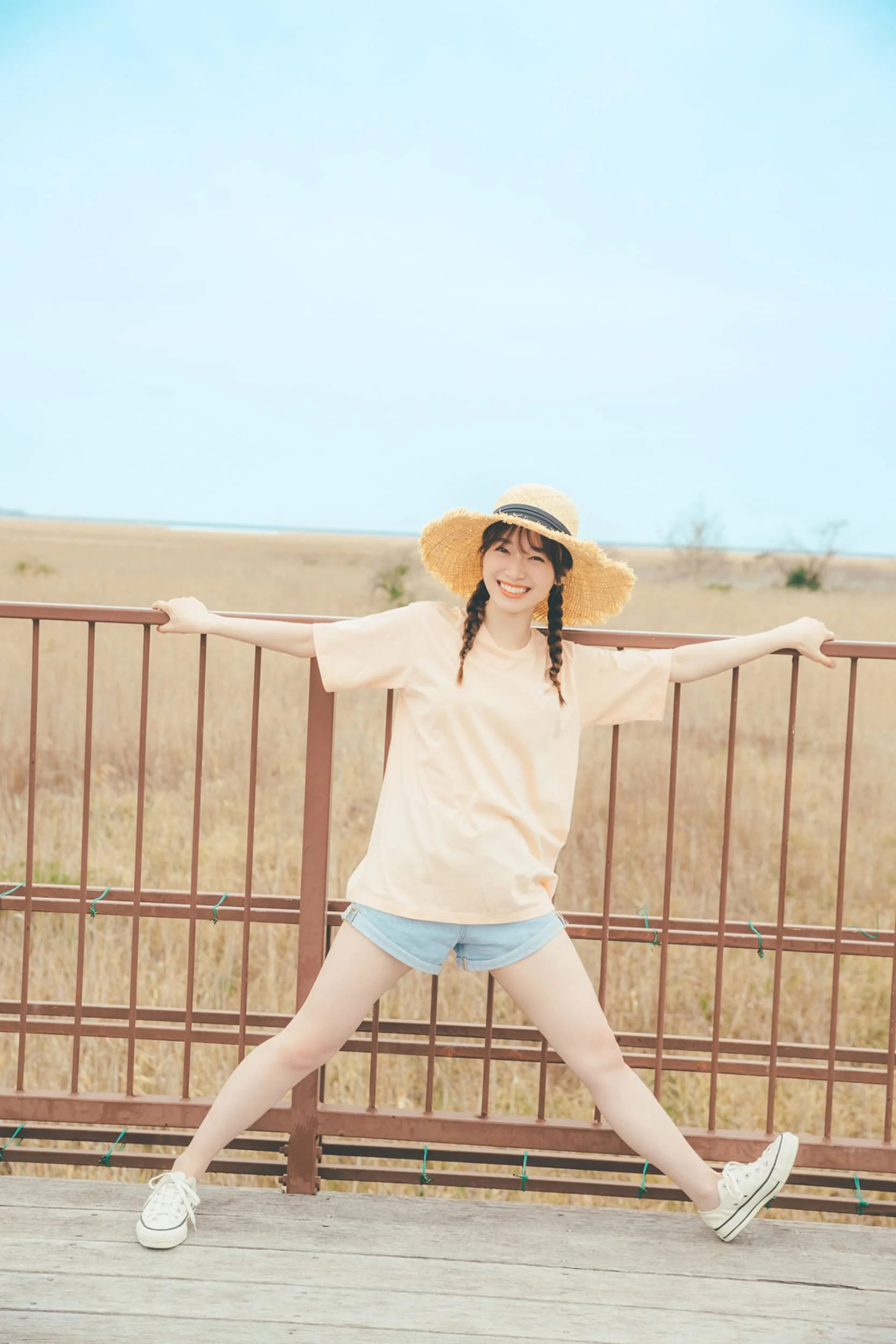 Rena Moriya 1st Photo Book /Sakurazaka46 - Image 3
