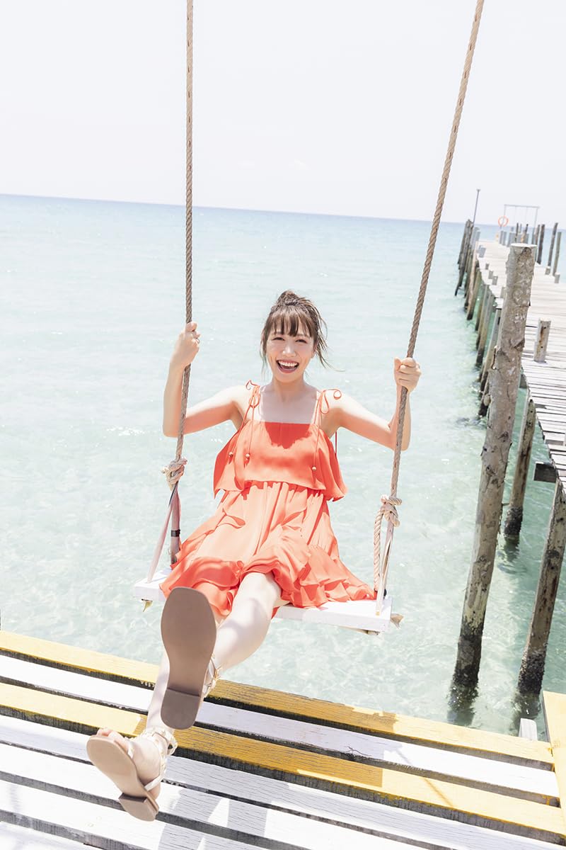 Reni Takagi 1st Photo Book "9 -Kaw-" / Momoiro Clover Z - Image 4