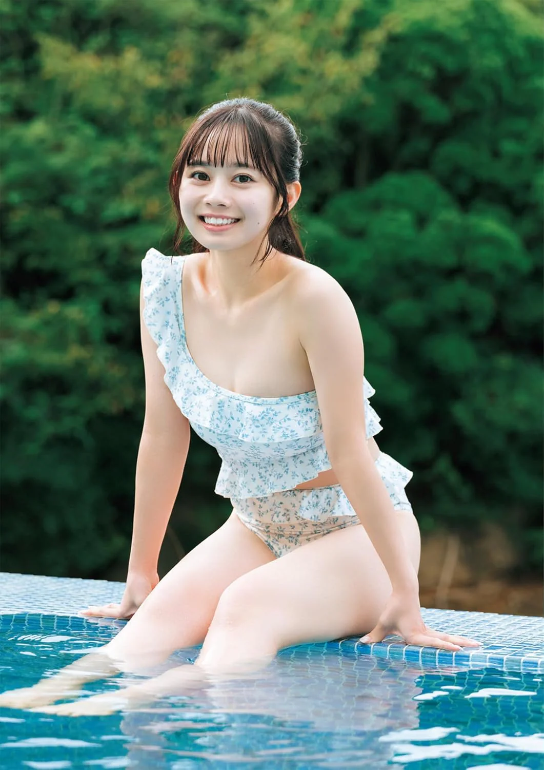 Saeko Kondo 1st Photo Book "One" / Bababa Bambi - Image 4