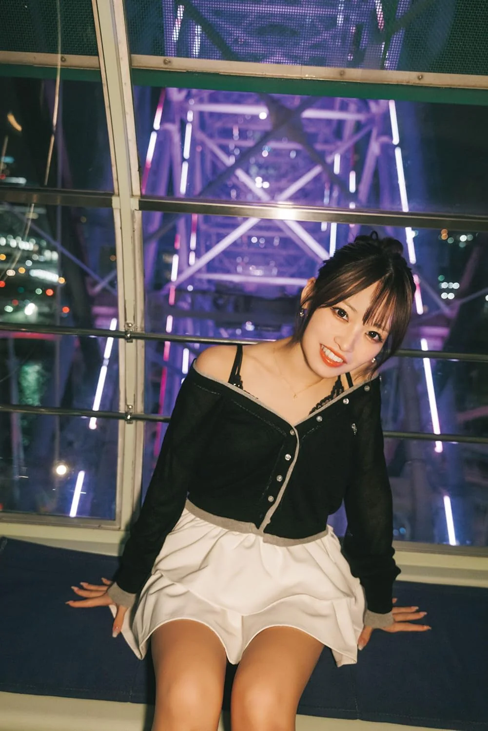 Sayaka Iriuchijima 1st Photo Book "sayakeki hikari" / AKB48 SKE48 - Image 2