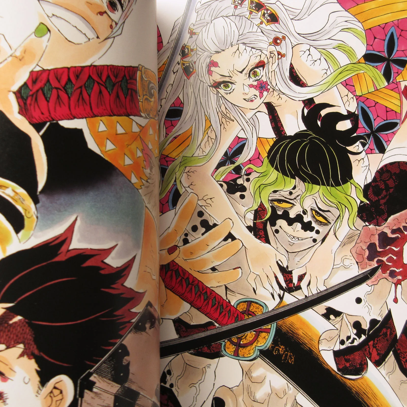 The Art of Demon Slayer: Kimetsu no Yaiba - Image 8