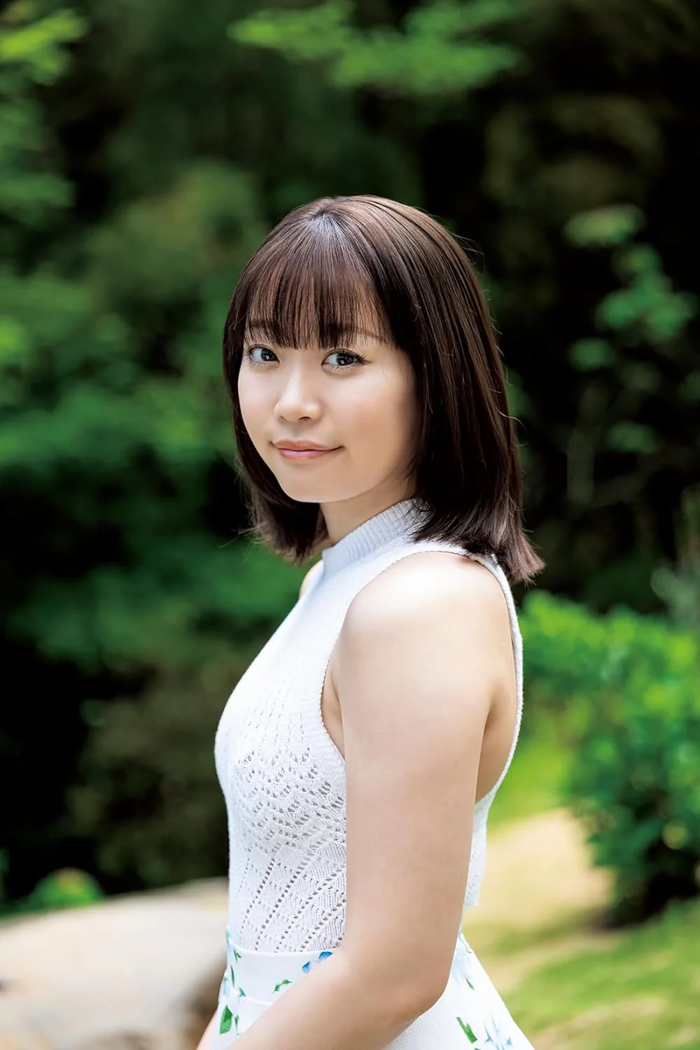 Yura Kano Photo Book "Paragraph" - Image 2